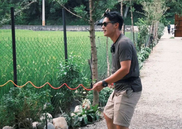 許孟哲展現精實腰力。中視提供