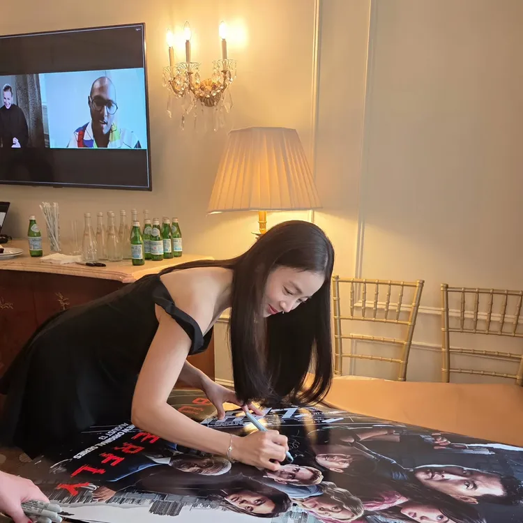 金泰希受訪時以英文回答，流暢的咬字發音令人讚嘆。翻攝金泰希IG