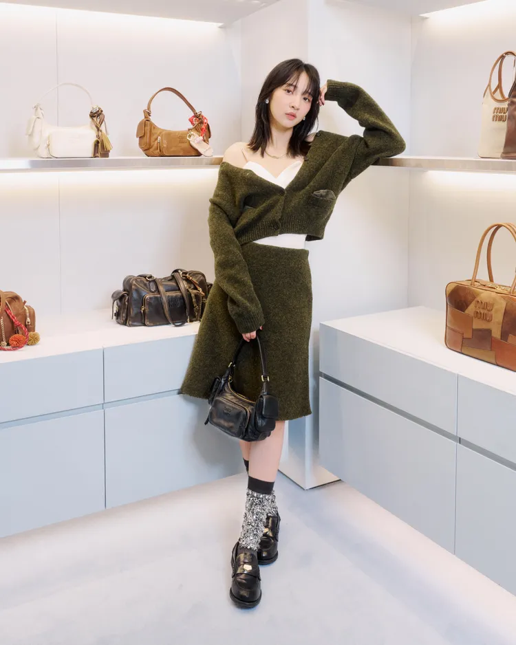 李沐演繹Miu Miu 2025秋冬系列。品牌提供