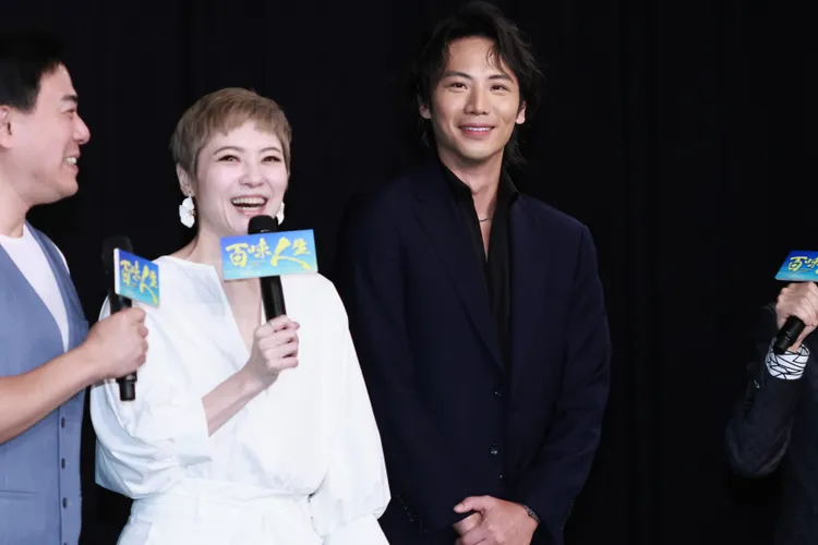 劉沛緹（中）和李睿紳。彭欣偉攝