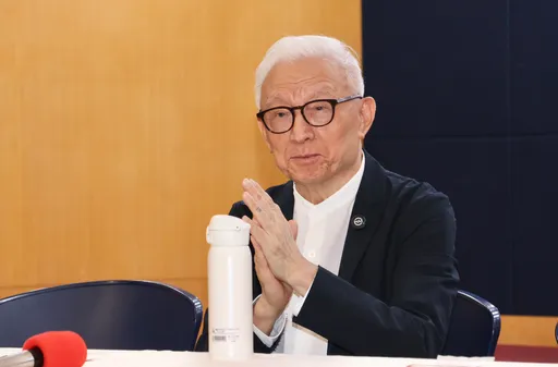 曹兴诚吁筹办公投:改国号为「台湾国」、废除宪法「一中原则」
