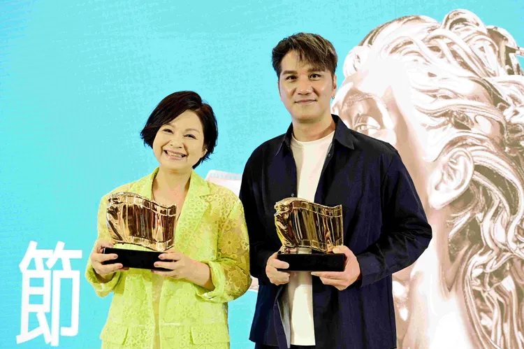 楊貴媚（左）與馬志翔喜獲女配、男配獎。桃園電影節提供