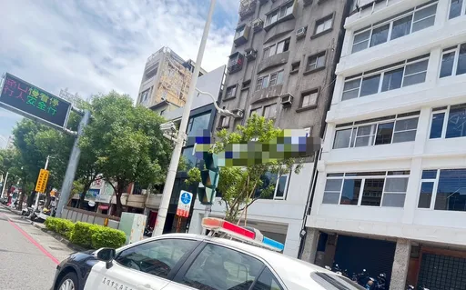 男子坐大樓窗邊!警消衝現場 眼睜睜看墜樓來不及挽回