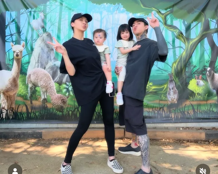 謝和弦與老婆陳緗妮婚後育有2女，家庭幸福和睦。翻攝IG