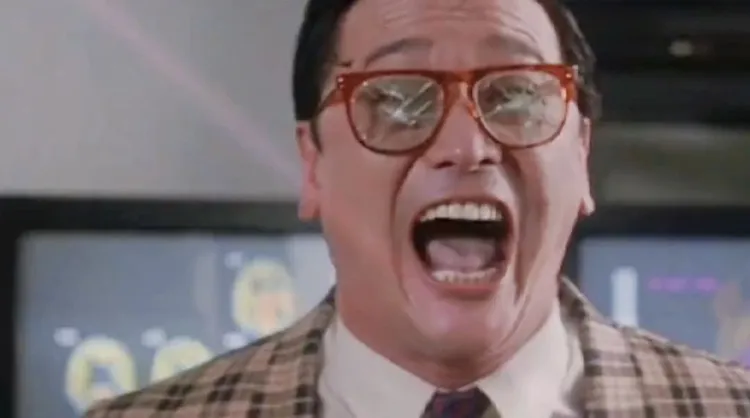 曹查理號稱被打爛眼鏡次數最多的演員。翻攝曹查理抖音