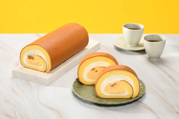 亞尼克奶黃流心脆脆生乳捲，momo購物及電商通路限定，售價525元。業者提供