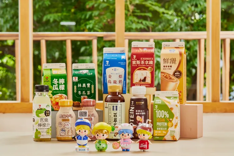 「飲料抽抽樂」活動首度推出泡泡瑪特加價換購小甜豆超市系列公仔。7-ELEVEN提供