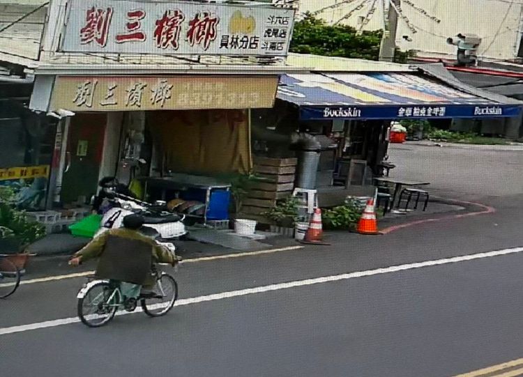 彰化男滋擾店家遭驅趕　騎單車沿路揮刀嚇壞路人！5小時落網