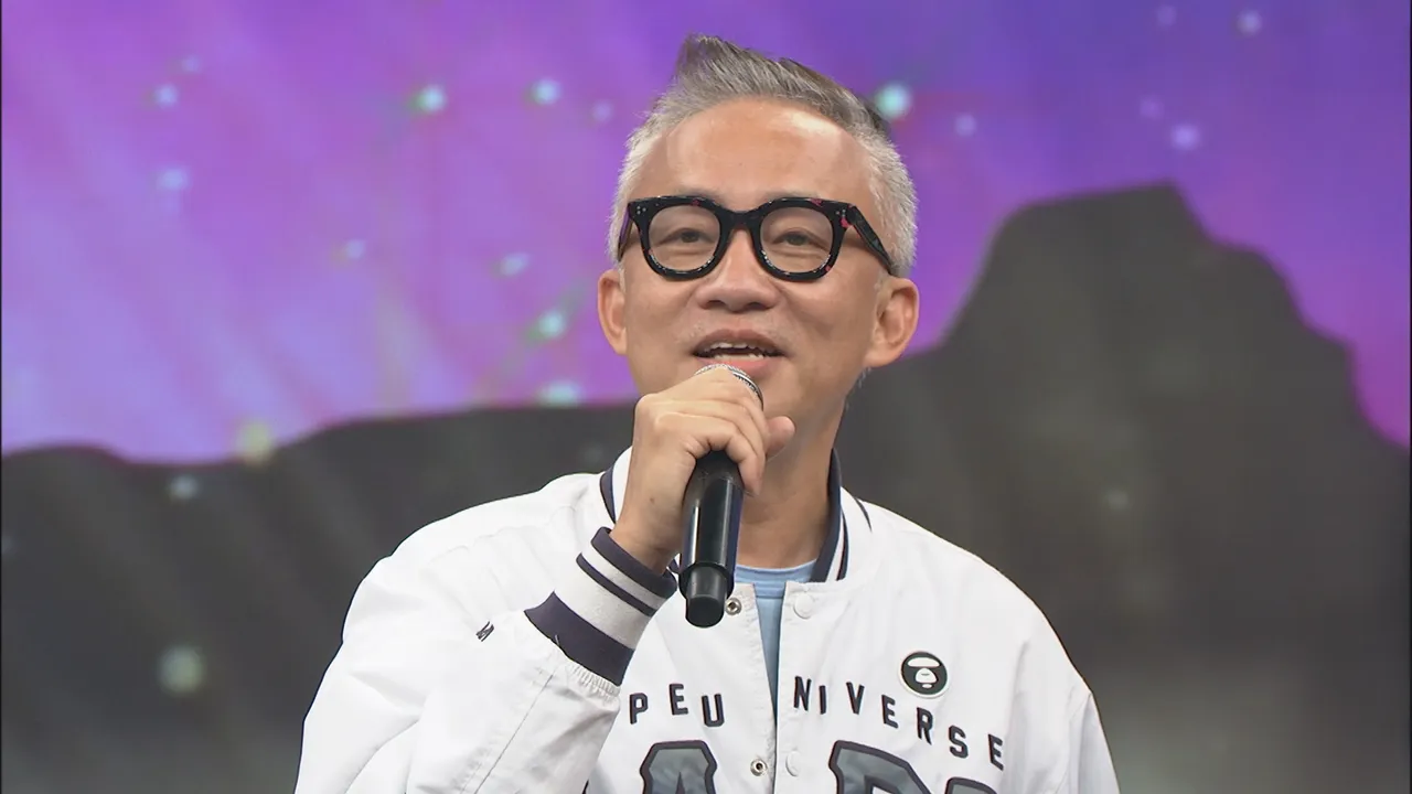剧戏主题曲勾回忆杀,许常德冻未条开金口飙歌。中视提供