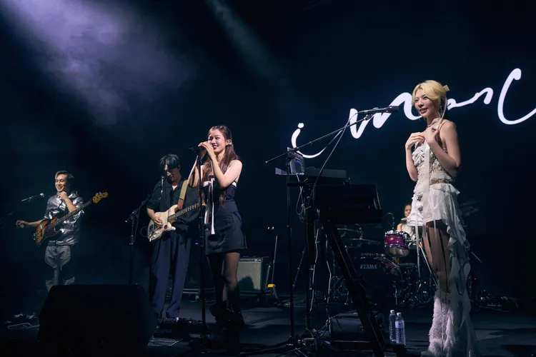 安吉與I Mean Us同台炒熱現場氣氛。索尼音樂提供