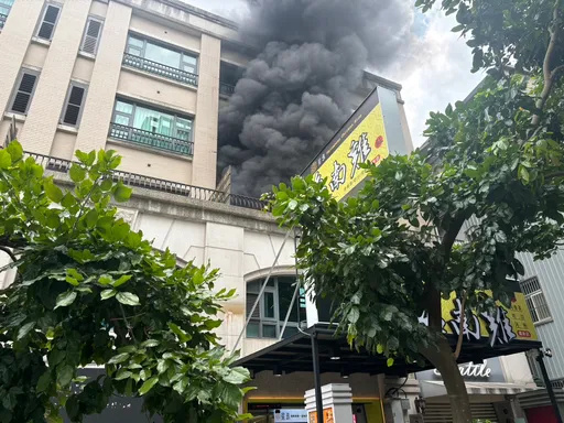 竹市大楼火警 警消顺利救出1受困民众