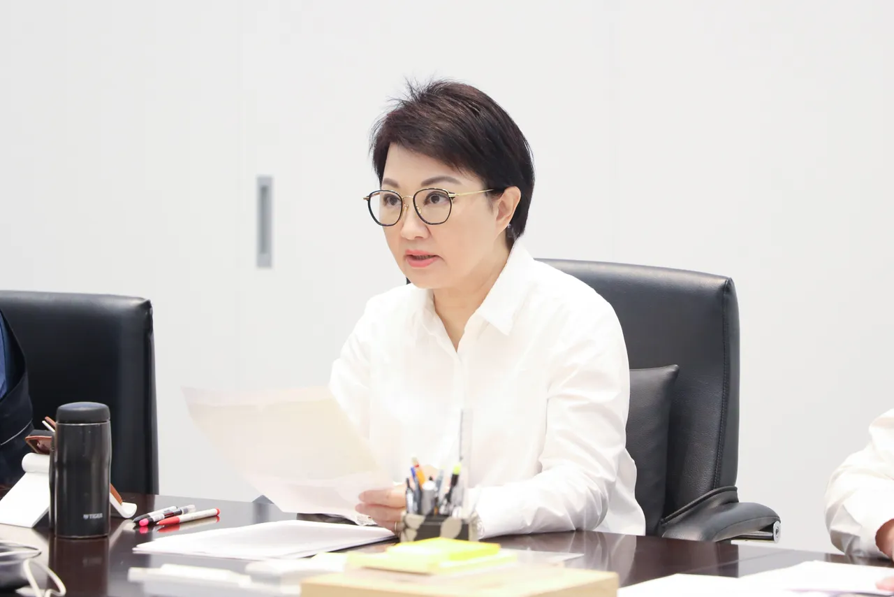 台中市长卢秀燕今邀集中台湾8县市首长召开中台湾区域治理平台线上会议。市府提供