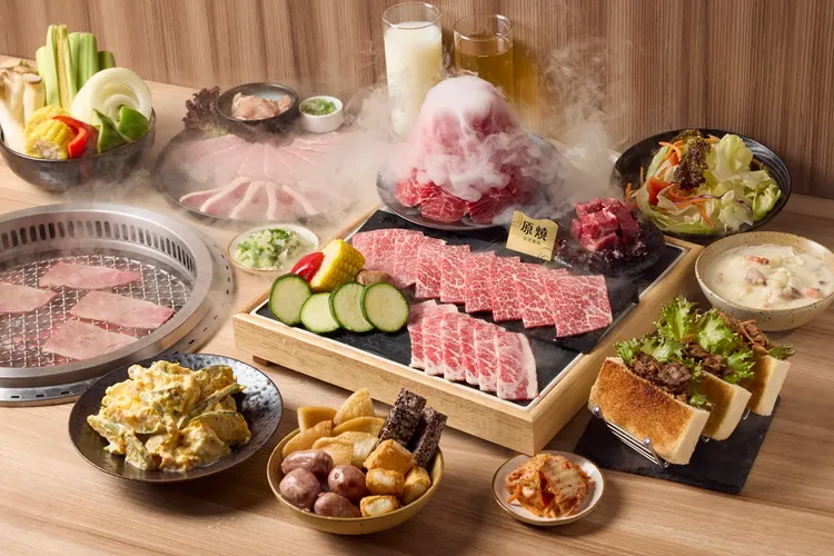 即日起至9/30，在「原燒」消費1客多人套餐，就送刮刮卡1張。王品集團提供