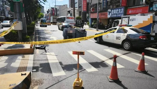 土城8旬老翁過馬路遭撞重創頭部慘死 大貨車駕駛辯:沒看到人