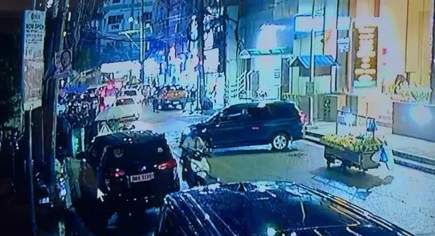 嫌犯行凶後騎機車逃逸。馬尼拉當局提供