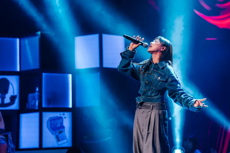 丁噹〈你為什麼說謊〉震撼開唱，木木笑喊：「後面選手壓力山大。」踢帕娛樂提供