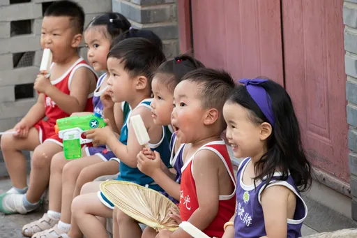 父母壓力爆表!65%孩子要補習才藝 近3成家長後悔生小孩