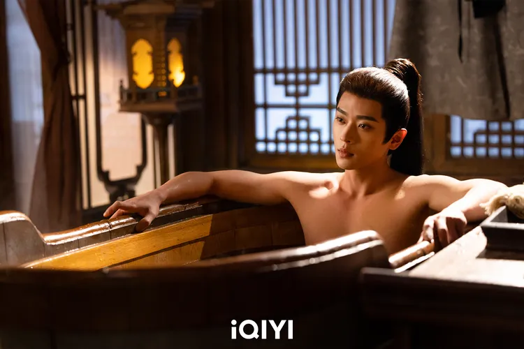 丞磊被稱「浴皇大帝」每部劇都有泡澡戲。iQIYI愛奇藝國際版提供