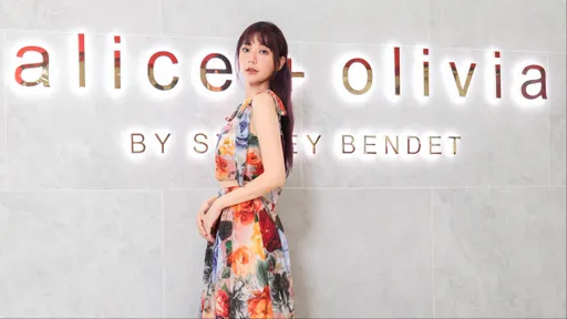 郭雪芙曝七夕没计划 只能靠alice + olivia印花裙「装浪漫」