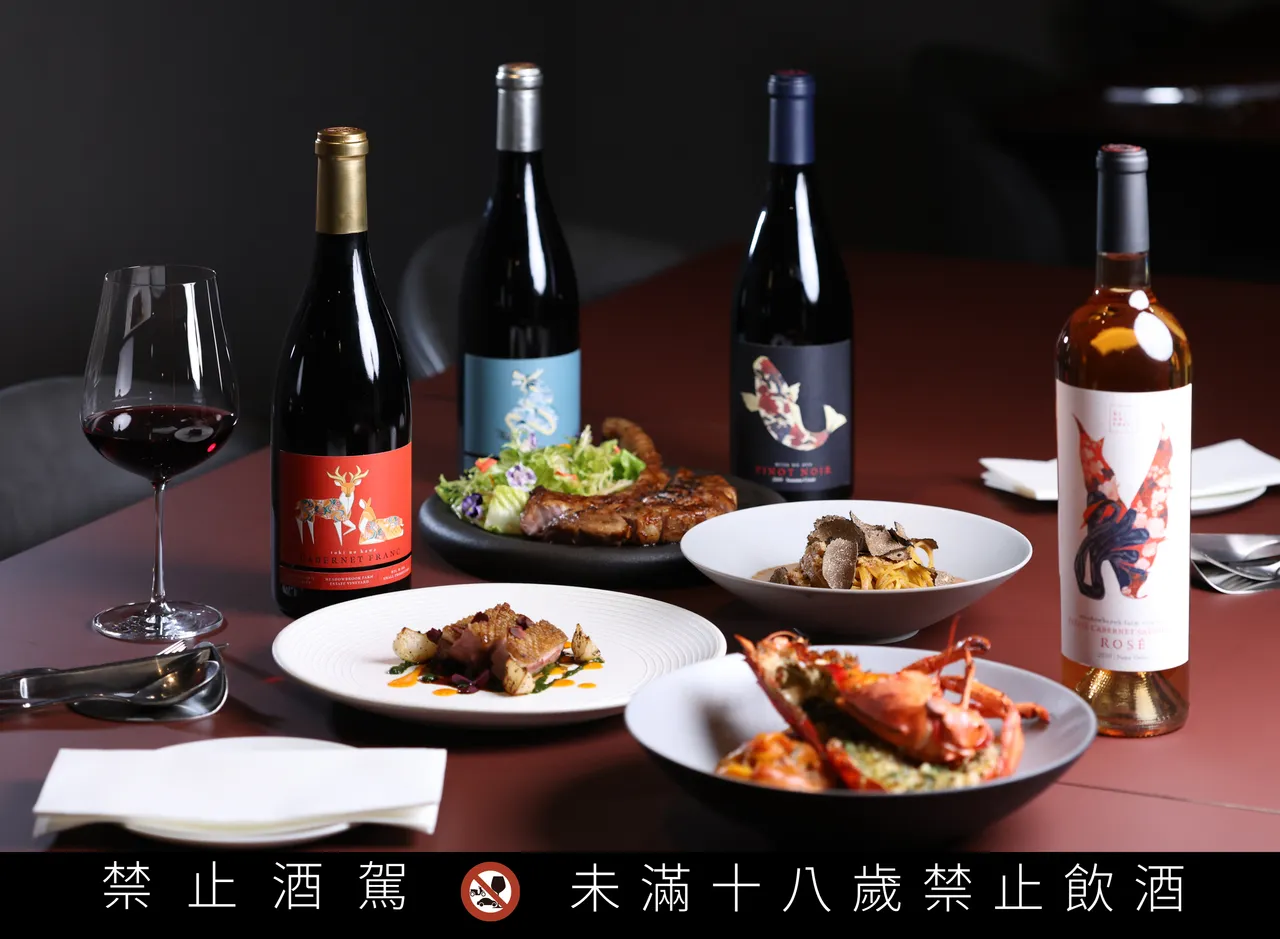 酿酒团队表示,20% Cabernet Sauvignon 增添酒体却不掩盖草本特质,风格偏向波尔多右岸。此酒适合即饮,亦具15至20年陈年潜力,建议每年开一瓶感受其变化。彭欣伟摄