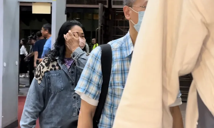 鄭亦麟母親李佳珍10萬元交保。謝亞庭攝