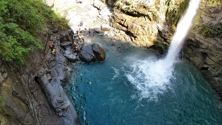 雲林縣消防局出動空拍機協助搜索。民眾提供