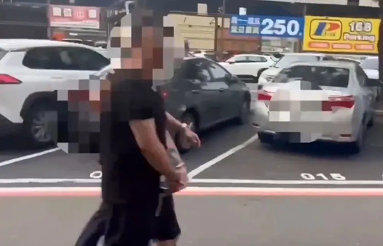 董男依妨害自由、傷害等罪嫌送辦。警方提供