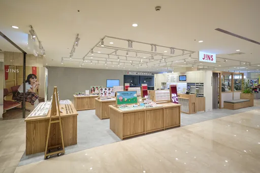 JINS信义商圈第5弹!微风信义门市全新开幕