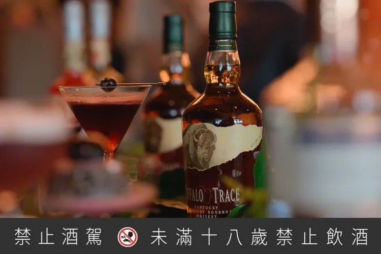 野牛仙蹤酒廠是美國最具歷史的波本酒廠之一，擁有超過兩百年的釀酒傳統。業者提供