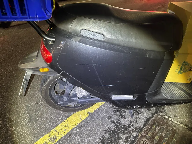 機車車身受損。翻攝畫面