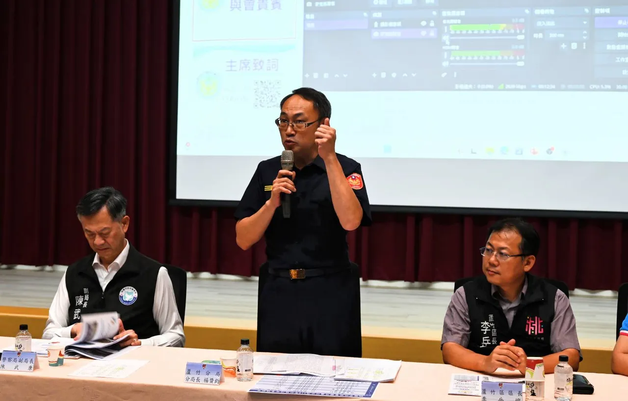 芦竹警分局长杨赞钧(中)。芦竹警分局提供