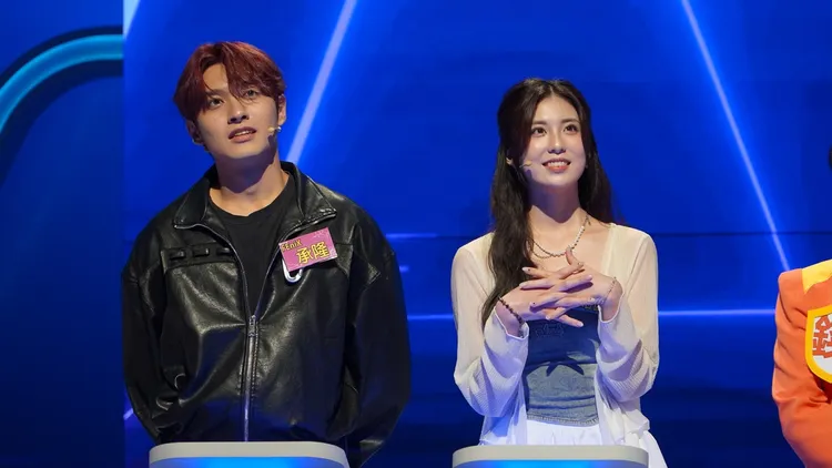 FEniX李承隆（左）唱台語歌氣口十足，獲封「小王識賢」稱號。公視台語台提供