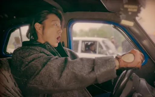 韩哥开箱全球经典名车!英国赛道秀美技 车迷直呼超羡慕