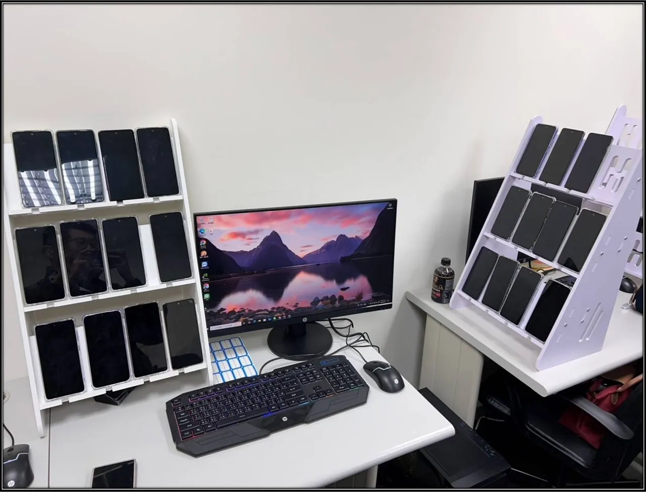 诈团成员假扮型男骗贵妇,不只嘘寒问暖,还会送礼物取得信任。警方提供