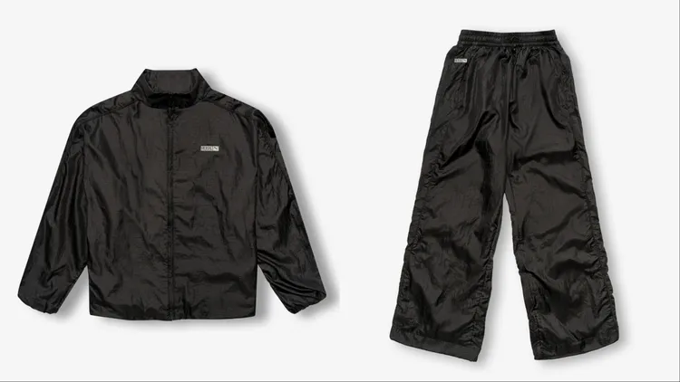 PUMA x ROSÉ聯名系列ROSÉ風衣外套（左）3980元、ROSÉ風褲（右）3480元。品牌提供