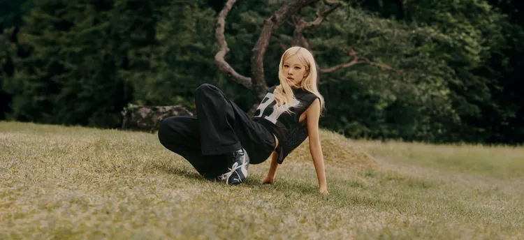 PUMA x ROSÉ聯名鞋款以SPEEDCAT系列為基礎。品牌提供