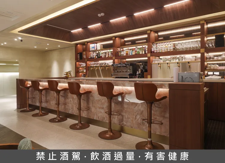 ORIGEN在臺北小巨蛋與城市舞台打造一處融合味覺、文化與藝文氛圍的國際正統餐酒館。業者提供