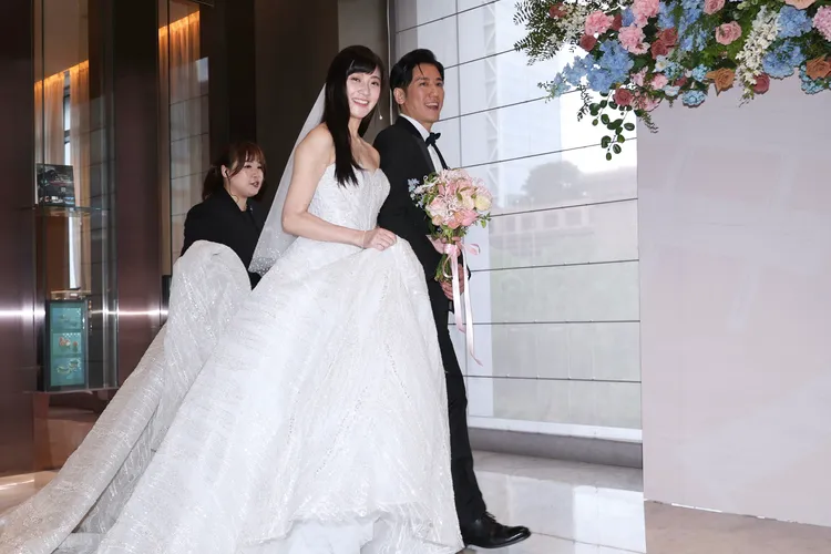 林逸欣和老公幸福出場受訪。彭欣偉攝影