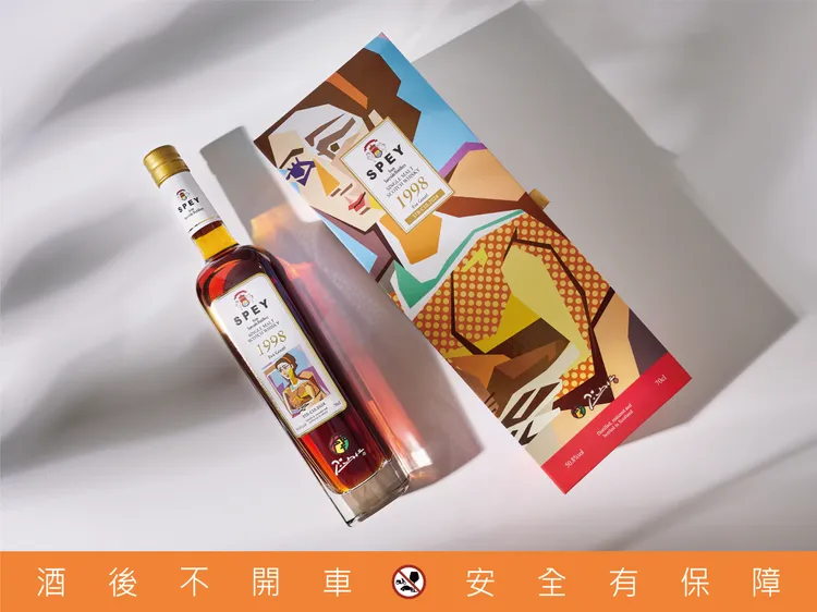 歷經一年半靜候，第六章《EVA》終於揭開神秘面紗。以 26 年珍稀陳釀詮釋纖細而深刻的靈感之愛，限量 720 瓶，為藏家間呼聲最高的夢幻篇章。業者提供