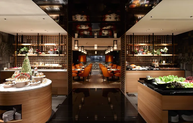 ROBIN'S牛排屋推出的情人節套餐內容包含可無限享用的「小農沙拉吧」，賓客可以盡情品嘗主廚嚴選的各式在地新鮮食材。台北晶華提供