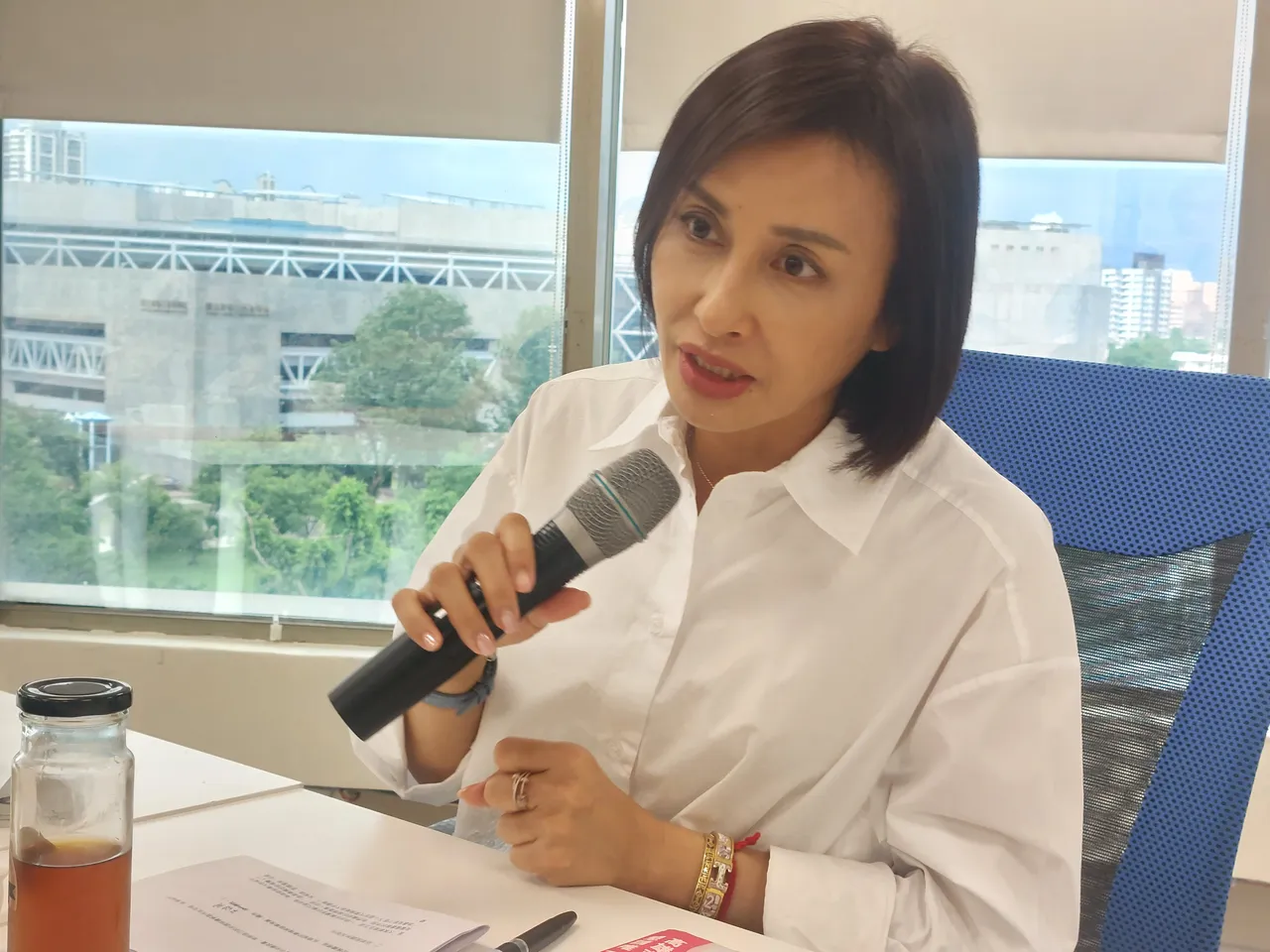 邱议莹说与陈其迈市长是20多年好友,在许多议题处理上有一定默契。凃建丰摄