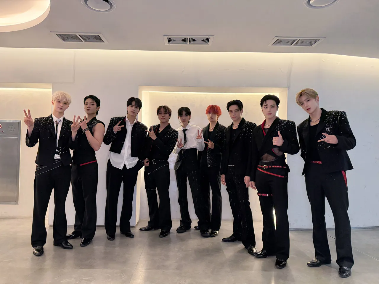 THE BOYZ今天下午開唱傳有炸彈,因此延後2小時開場。翻攝THE BOYZ X