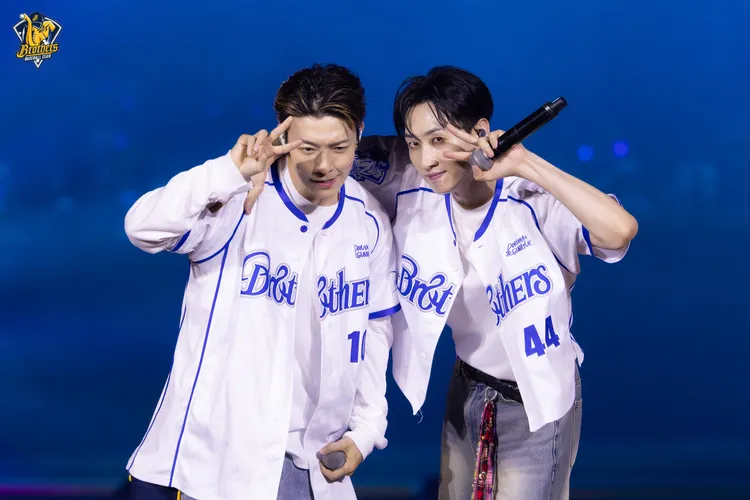 東海（左）、銀赫在K歌主題日表現大獲好評。中信兄弟提供