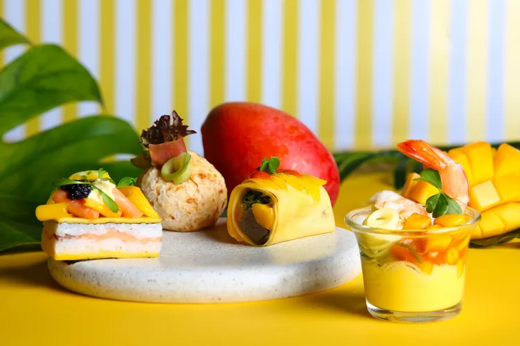 台北萬豪Lobby Lounge「芒芒仲夏」下午茶，四款鹹點以芒果入饌，打造酸、甜、辣多重風味。業者提供