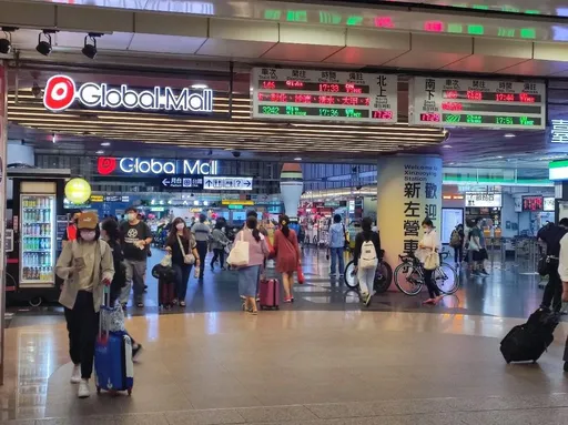 楊柳颱風來了!今南部百貨停業一次看 2家仍正常營業