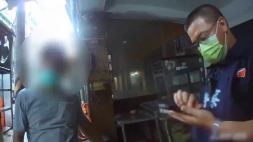 通緝犯清晨路邊喝酒太可疑 警上前關心赫然揭穿他身分