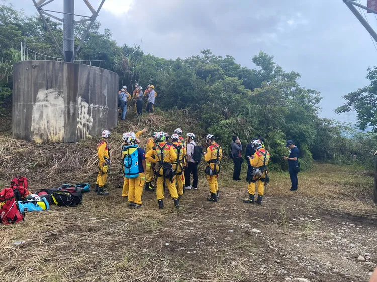 救護人員到場。桃市消防局提供
