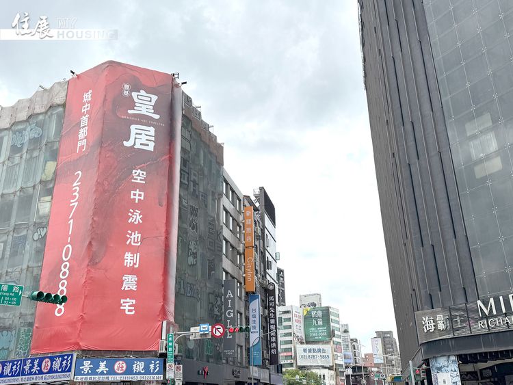 七月房市風向球持續衰退　買氣慘推案成交與來客量持續下滑