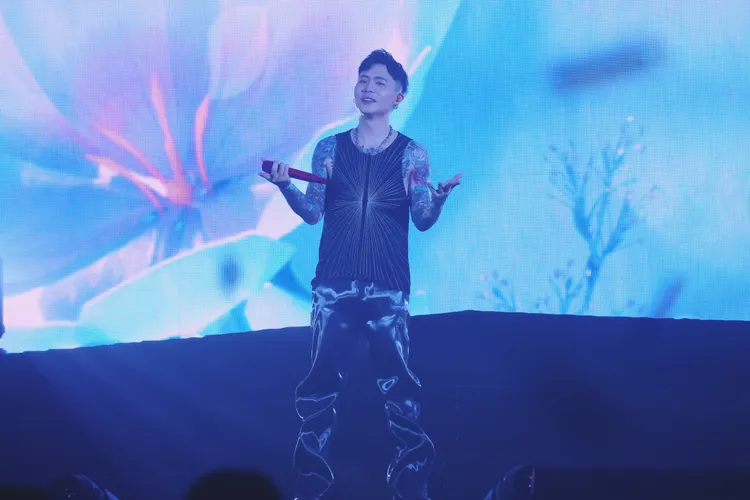 蕭秉治聽粉絲大合唱感動表示「你們就是我的幸福」。相信音樂提供