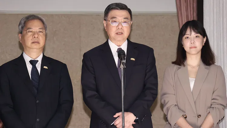 她點評：準經長「要讓美國再次偉大」、準政院秘書長「公然造謠助大罷免」